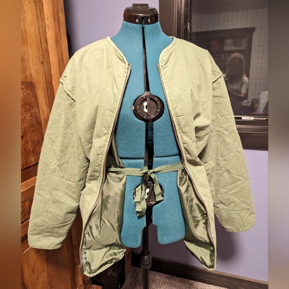 Universal Thread quilted cinch jacket, green Size Medium - Picture 7 of 9